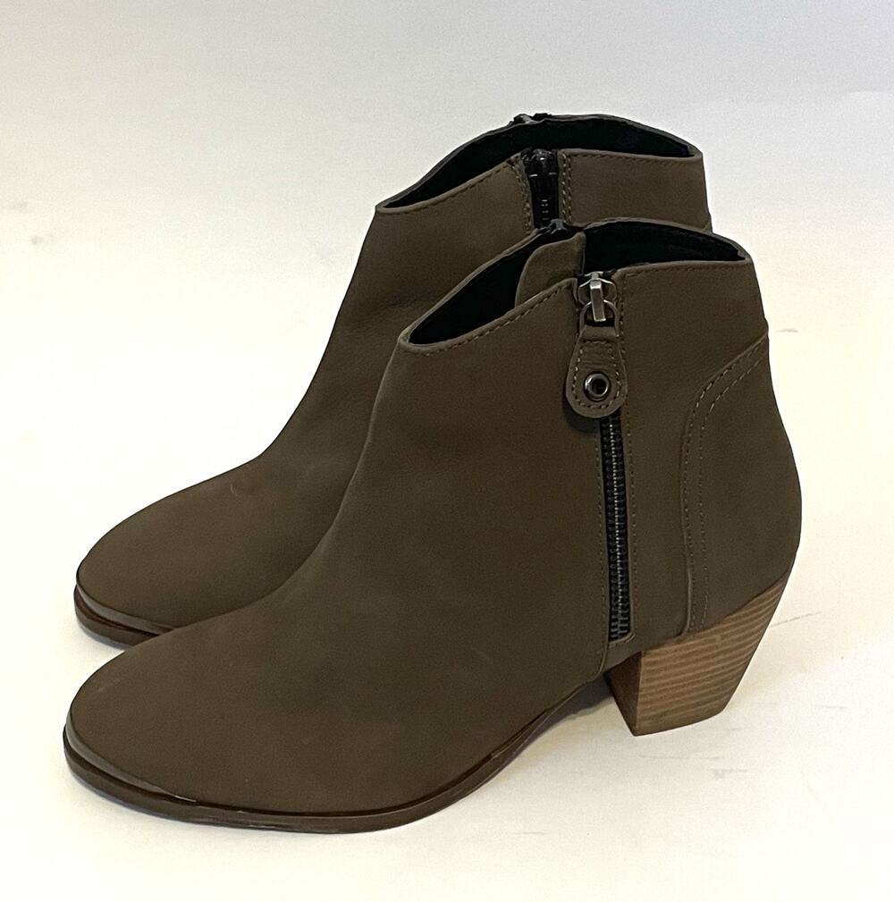 Diba Pointed Western Metal Toe Zipper Bootie Boots Green Size 8 NEW